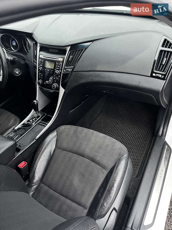 Седан Hyundai Sonata 2012 в Киеве
