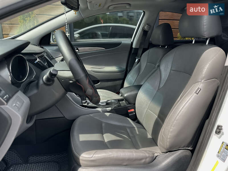 Седан Hyundai Sonata 2014 в Шептицькому