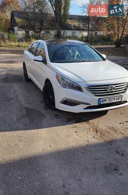 Седан Hyundai Sonata 2014 в Черняхове