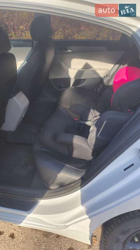 Седан Hyundai Sonata 2014 в Черняхове