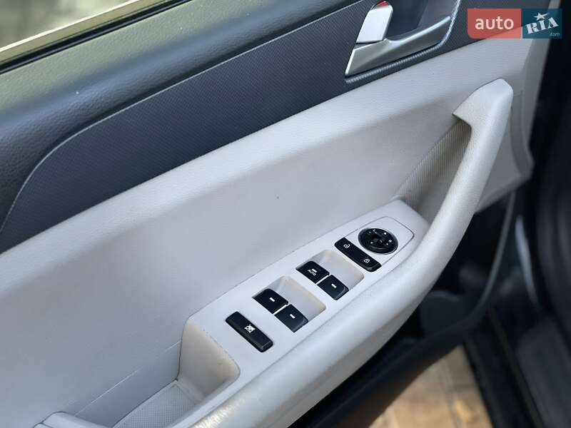 Седан Hyundai Sonata 2016 в Днепре