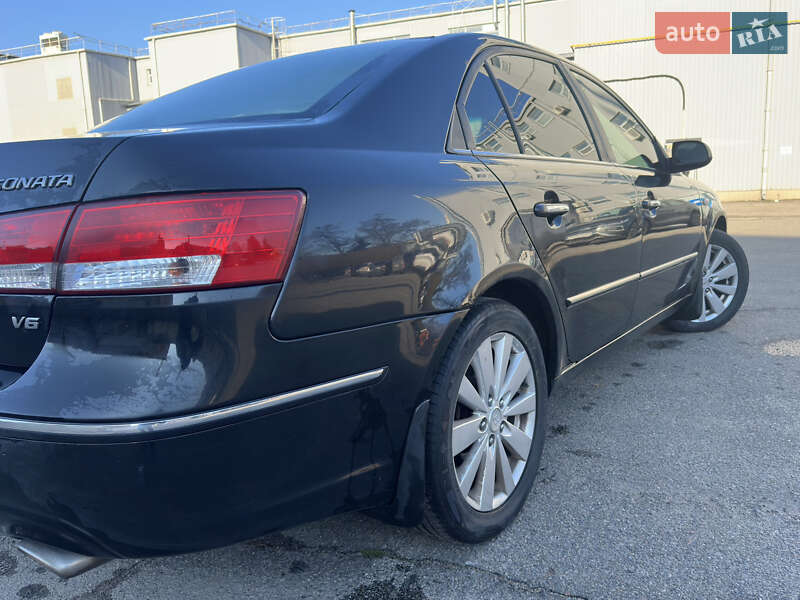 Седан Hyundai Sonata 2009 в Чернигове