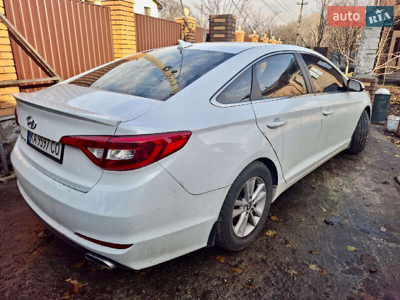 Седан Hyundai Sonata 2015 в Горишних Плавнях