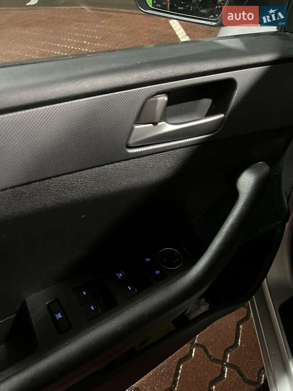 Седан Hyundai Sonata 2015 в Киеве