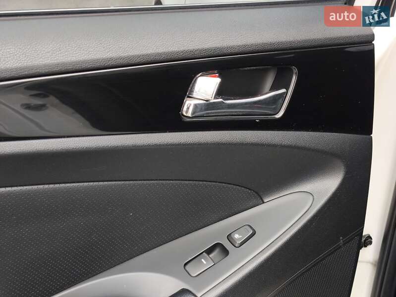 Седан Hyundai Sonata 2010 в Киеве