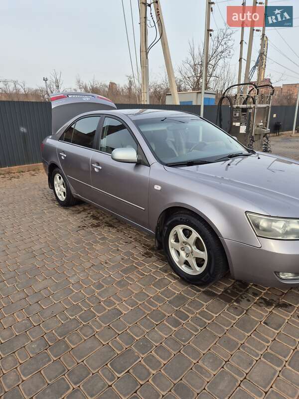 Седан Hyundai Sonata 2006 в Кривом Роге фото 5 Седан Hyundai Sonata 2006 в Кривом Роге