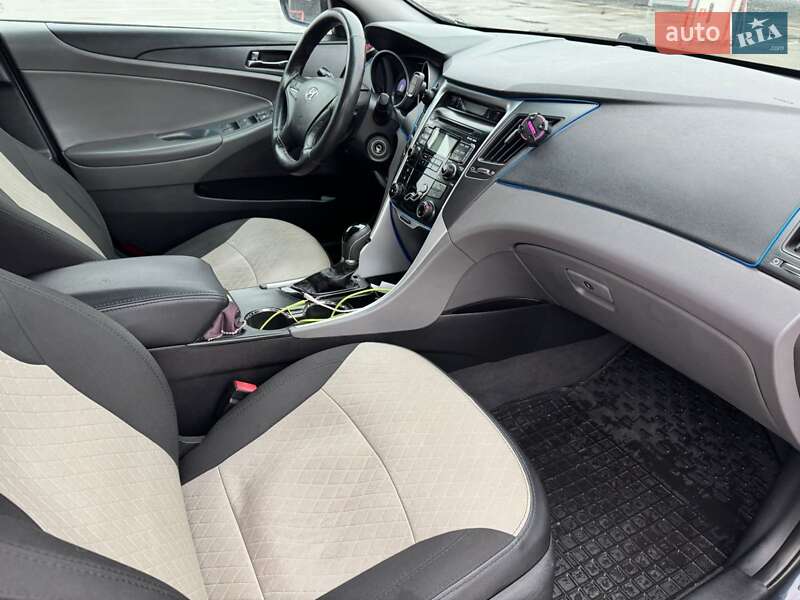 Седан Hyundai Sonata 2013 в Киеве фото 27 Седан Hyundai Sonata 2013 в Киеве