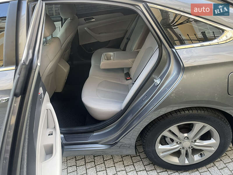 Седан Hyundai Sonata 2018 в Львове