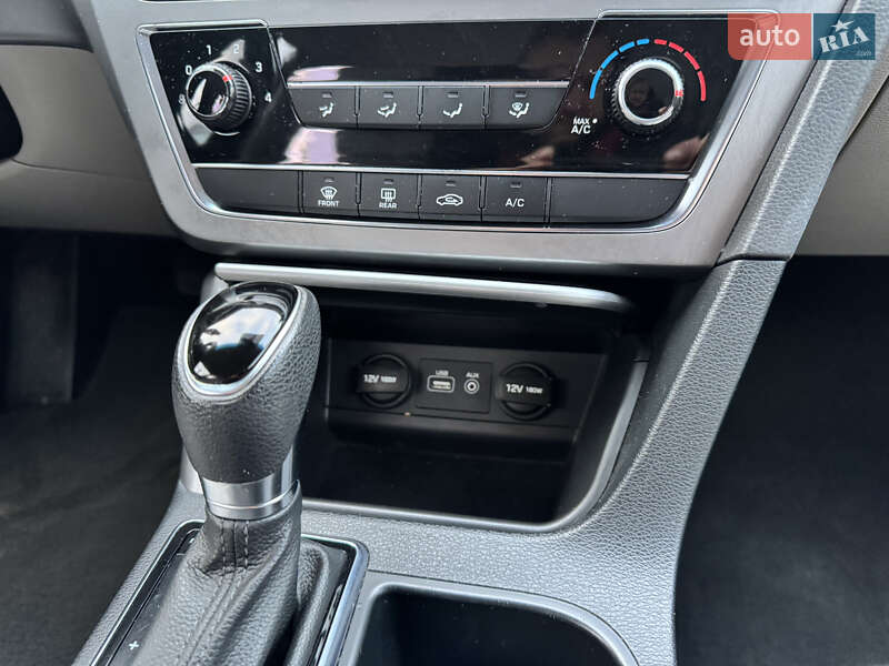 Седан Hyundai Sonata 2016 в Киеве фото 27 Седан Hyundai Sonata 2016 в Киеве