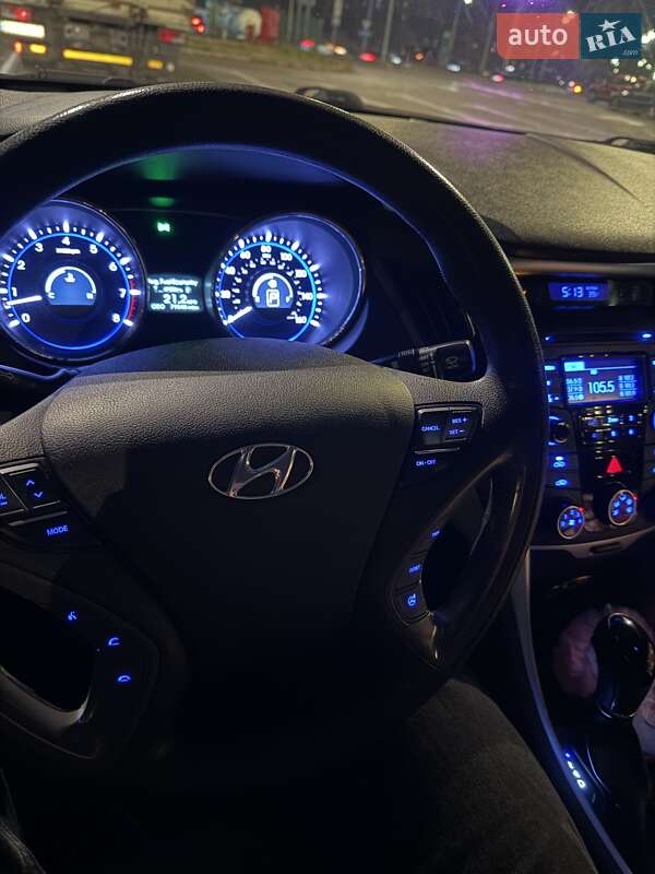 Седан Hyundai Sonata 2013 в Киеве
