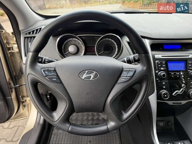 Седан Hyundai Sonata 2010 в Хмельницком