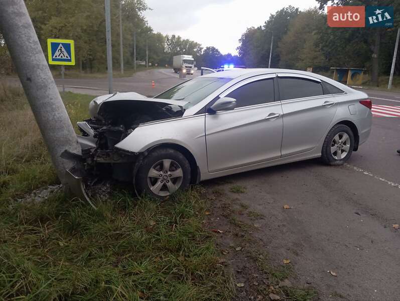 Седан Hyundai Sonata 2014 в Калиновке