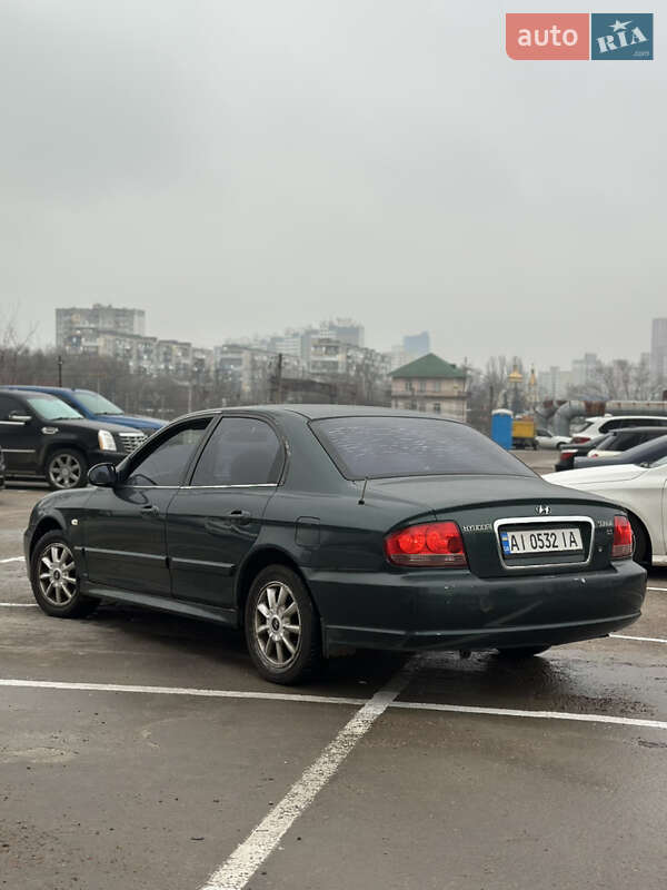 Седан Hyundai Sonata 2004 в Києві