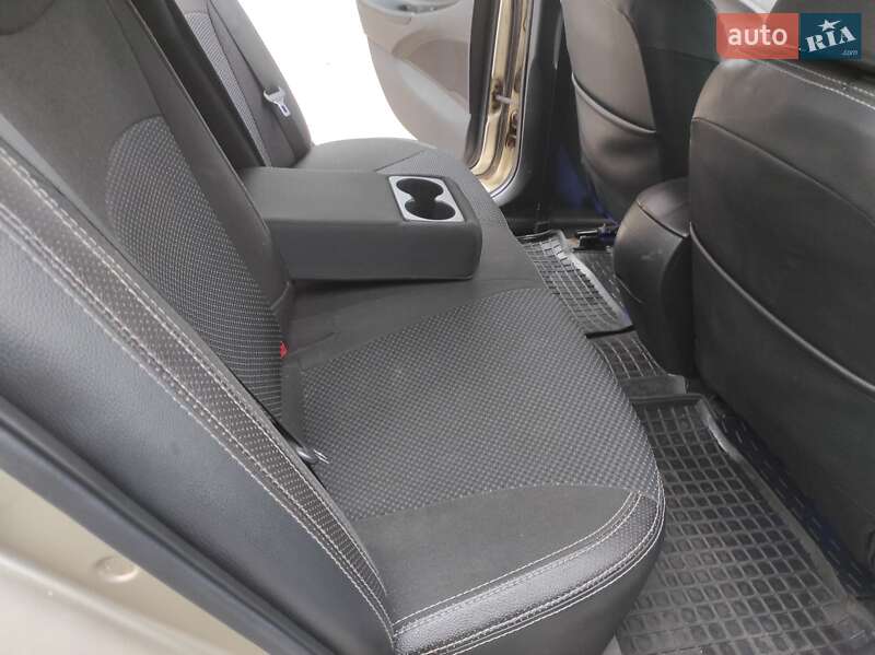 Седан Hyundai Sonata 2010 в Одессе фото 28 Седан Hyundai Sonata 2010 в Одессе