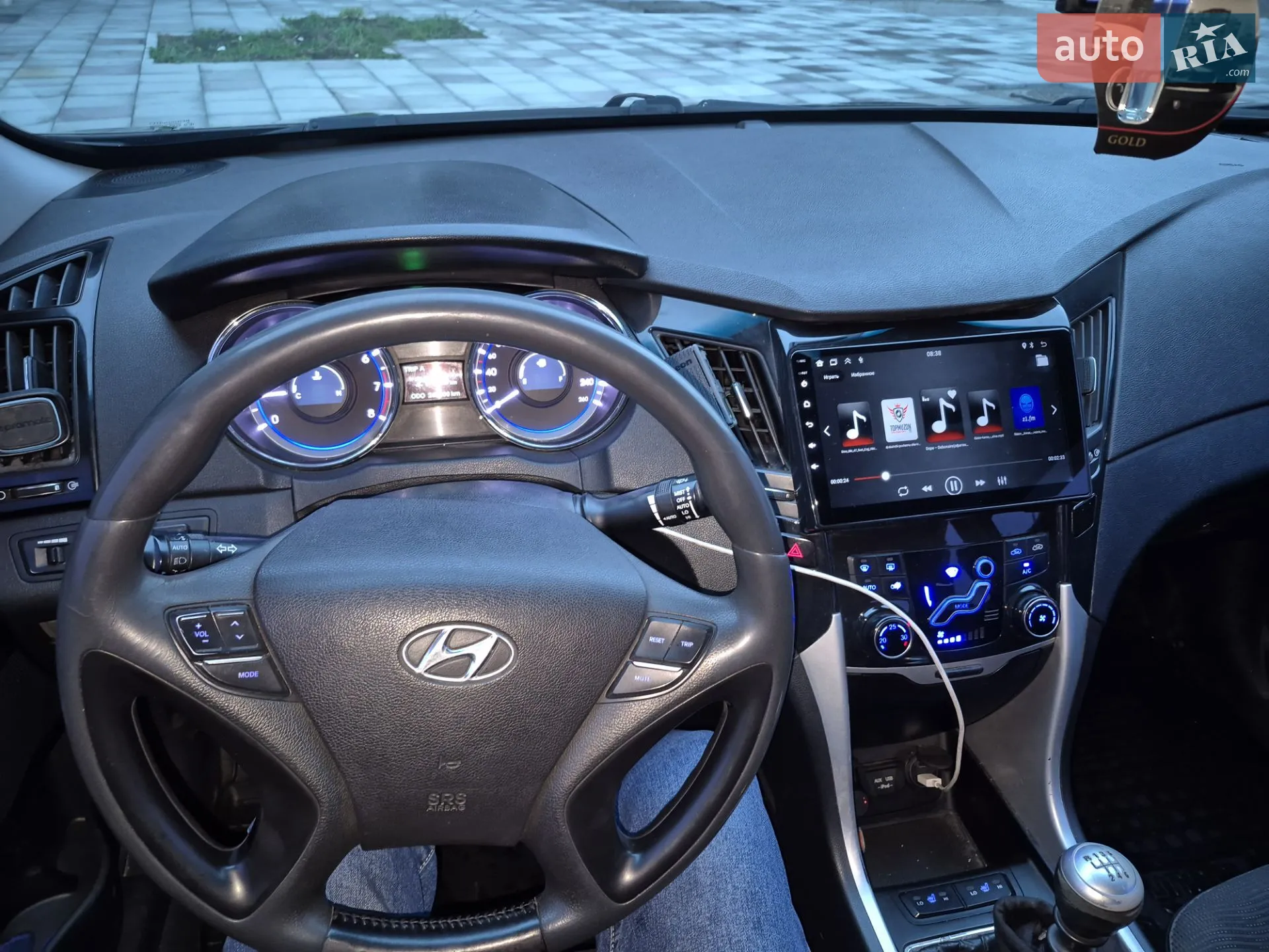 2010 Hyundai Sonata - мініатюра 16