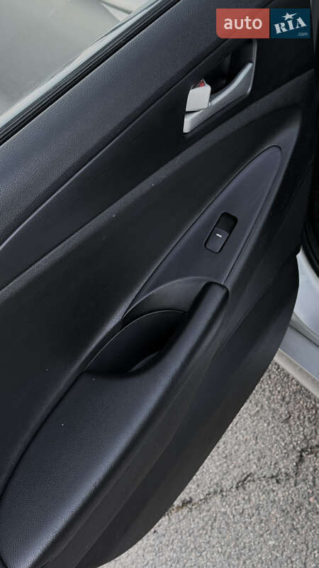 Седан Hyundai Sonata 2013 в Днепре