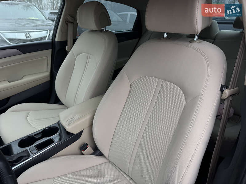 Седан Hyundai Sonata 2015 в Умани