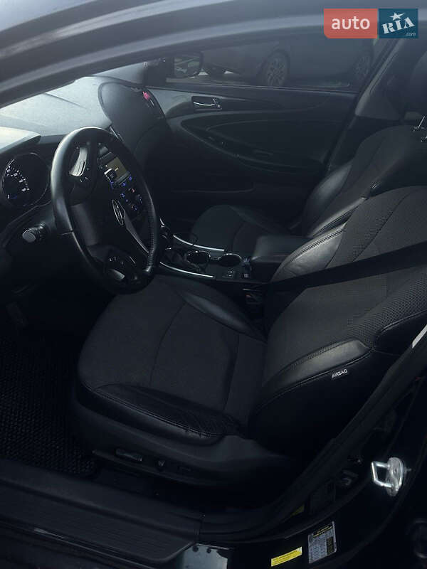 Седан Hyundai Sonata 2014 в Чернигове