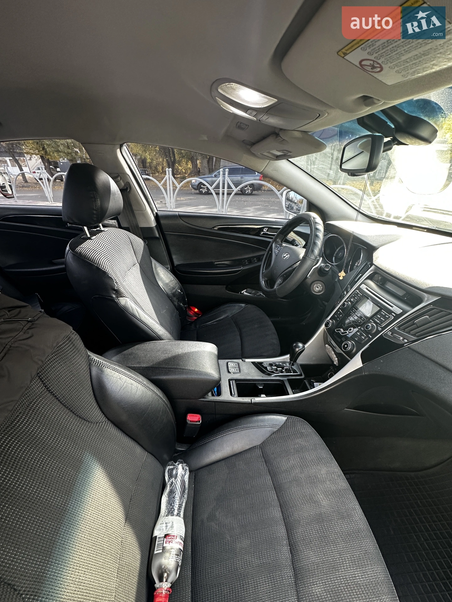 2011 Hyundai Sonata - мініатюра 12