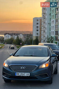 Седан Hyundai Sonata 2016 в Ровно