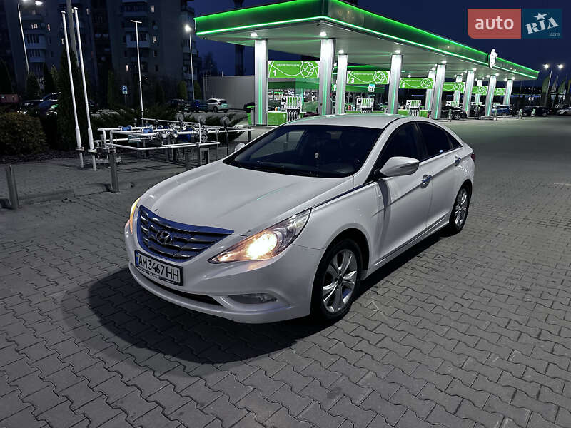 Hyundai Sonata 2010