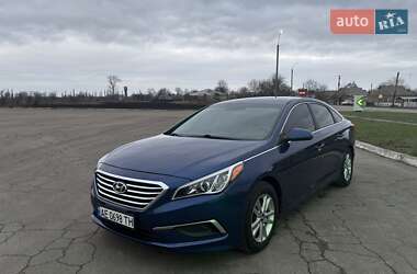 Седан Hyundai Sonata 2015 в Малій Висці