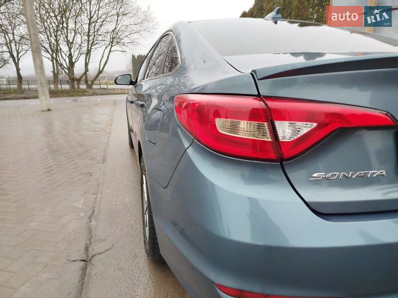 Седан Hyundai Sonata 2016 в Почаеве