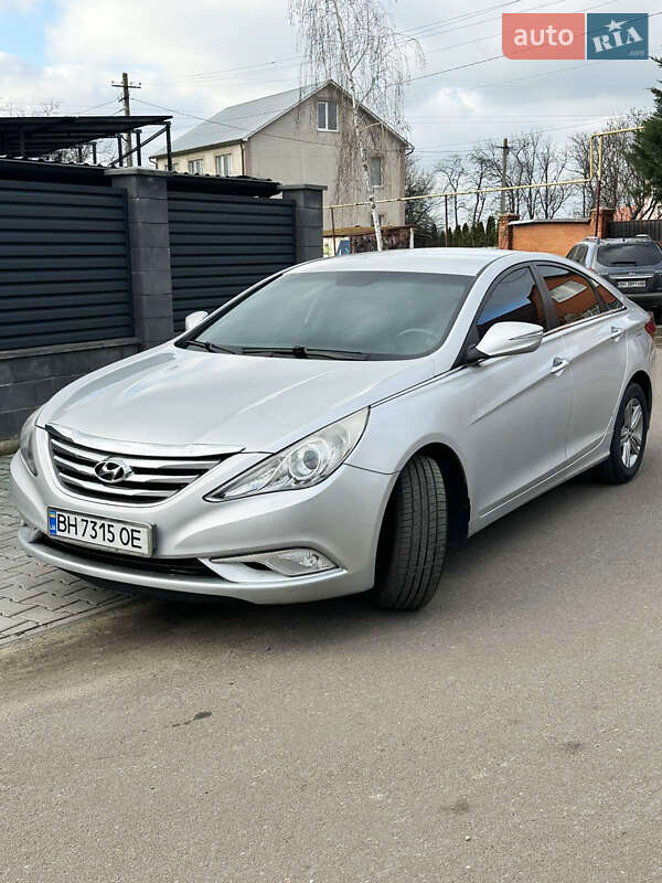 Hyundai Sonata 2012