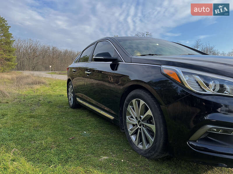 Седан Hyundai Sonata 2016 в Звенигородці