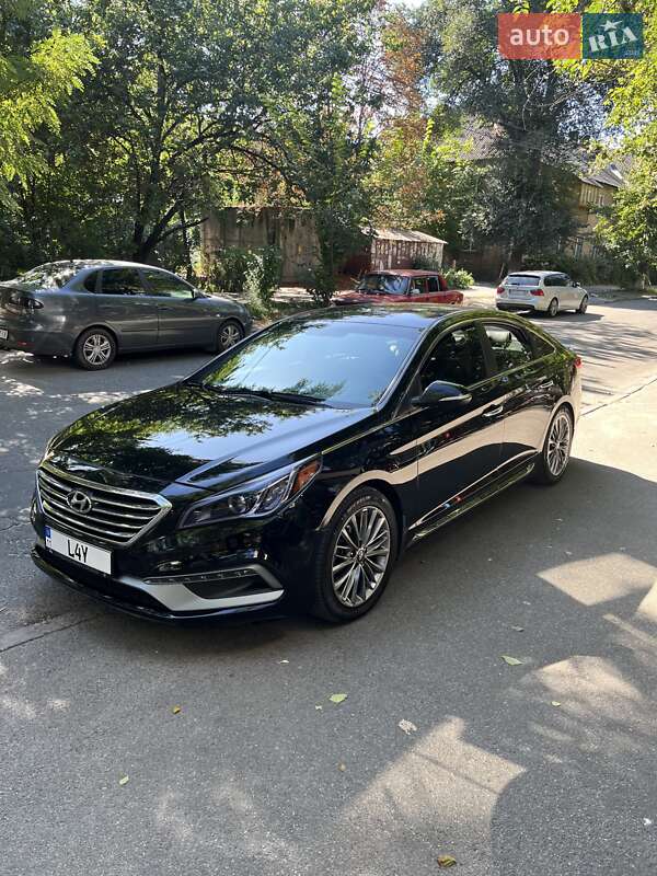 Седан Hyundai Sonata 2015 в Києві фото Седан Hyundai Sonata 2015 в Києві