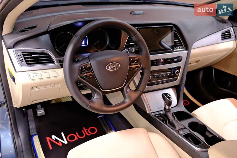 Седан Hyundai Sonata 2017 в Одессе