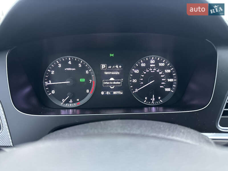 Седан Hyundai Sonata 2016 в Ічні