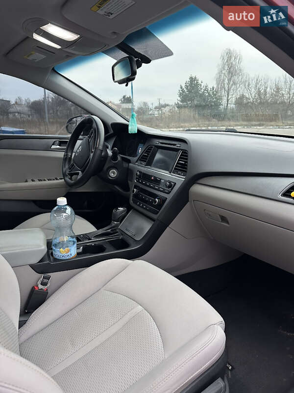 Седан Hyundai Sonata 2016 в Ічні