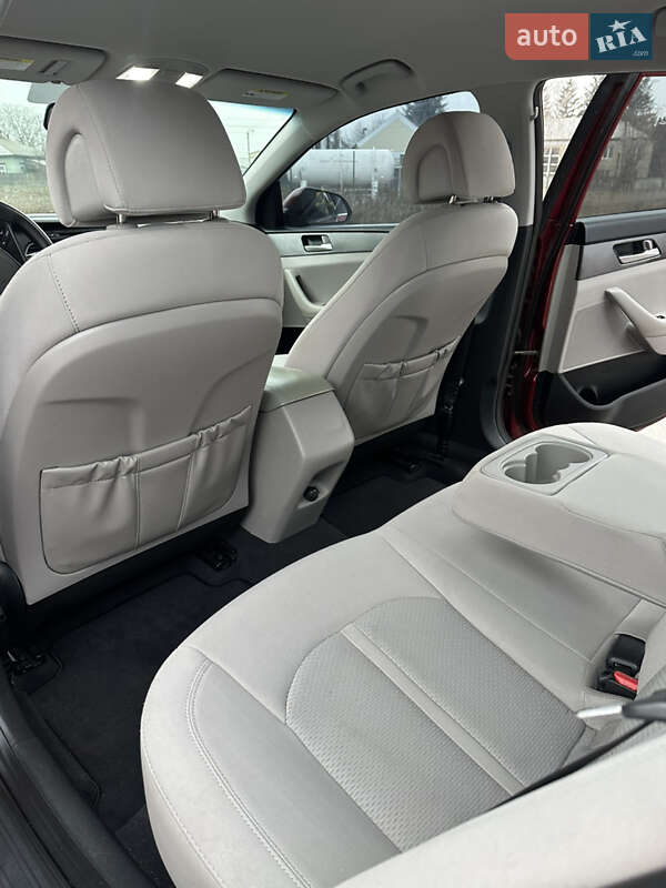 Седан Hyundai Sonata 2016 в Ічні