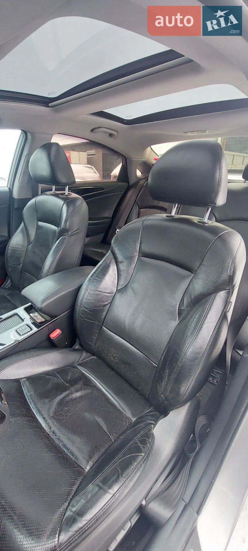2010 Hyundai Sonata - мініатюра 15