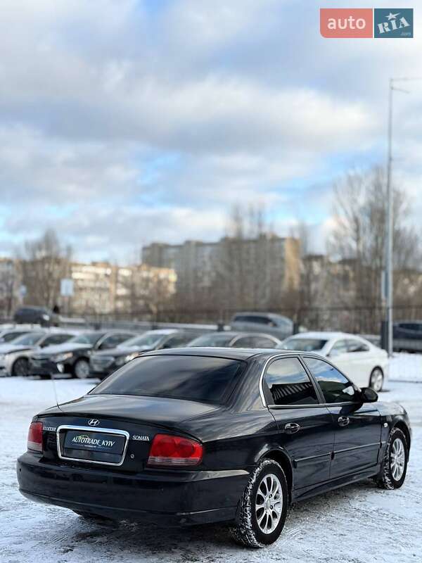 Седан Hyundai Sonata 2004 в Киеве