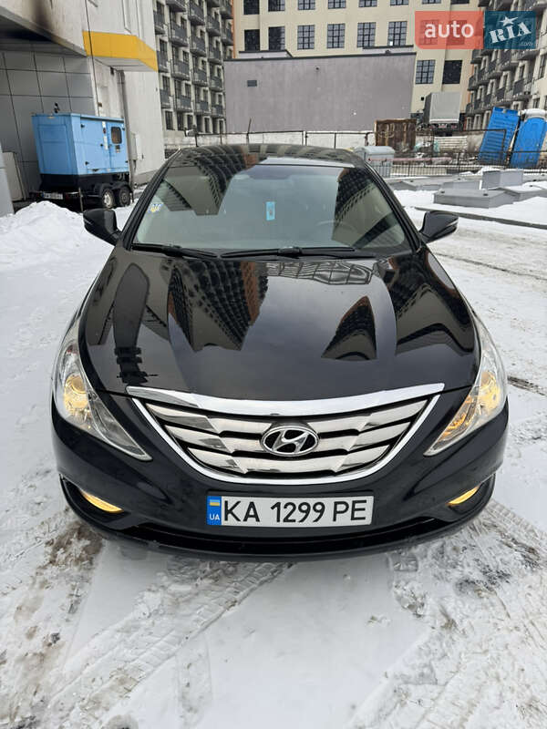 Hyundai Sonata 2011