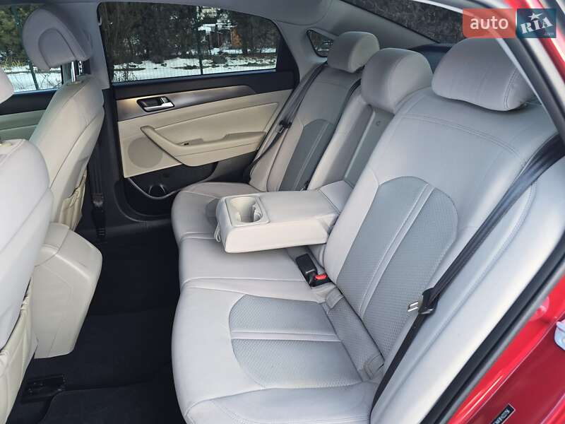 Седан Hyundai Sonata 2015 в Хмельницком