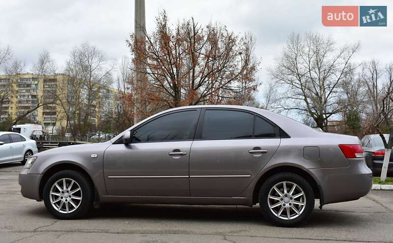 Седан Hyundai Sonata 2006 в Киеве