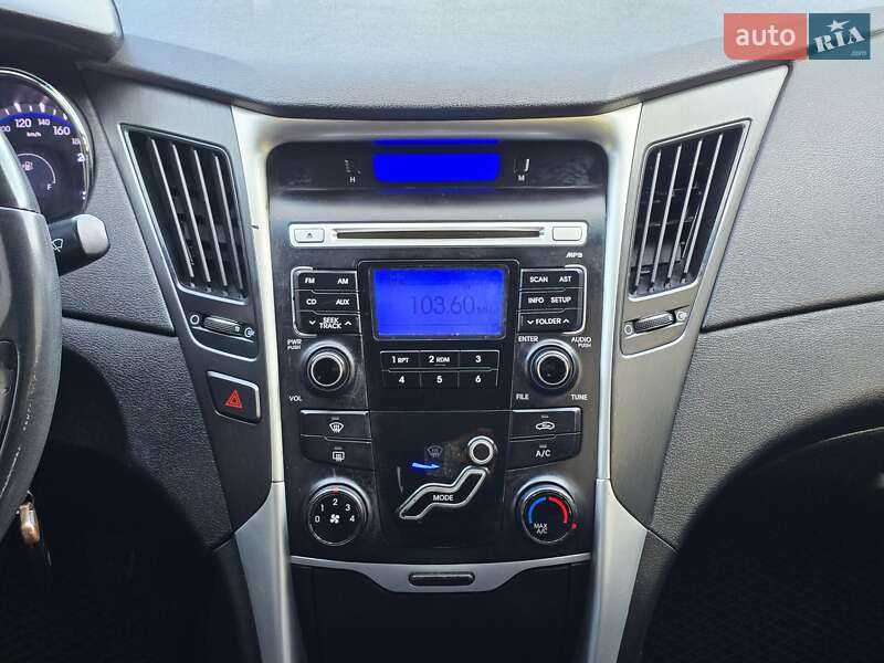 Седан Hyundai Sonata 2010 в Хмельницком