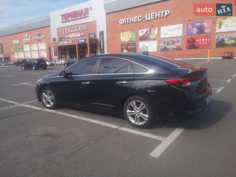 Седан Hyundai Sonata 2018 в Киеве
