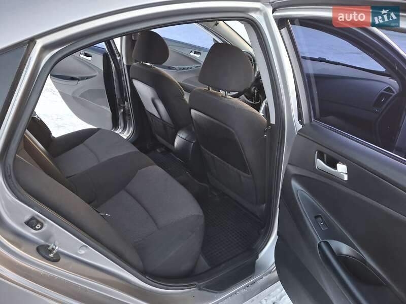 Седан Hyundai Sonata 2010 в Полтаві