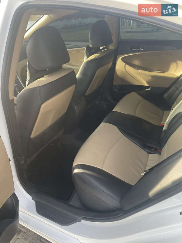 Седан Hyundai Sonata 2013 в Хмельницком