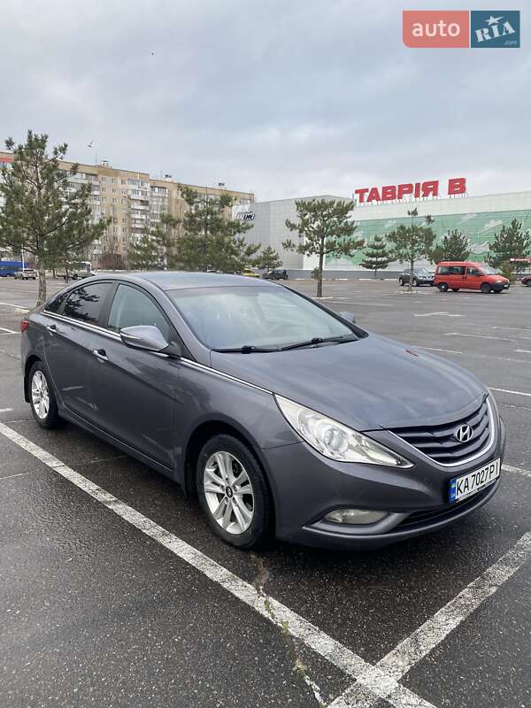 Hyundai Sonata 2011