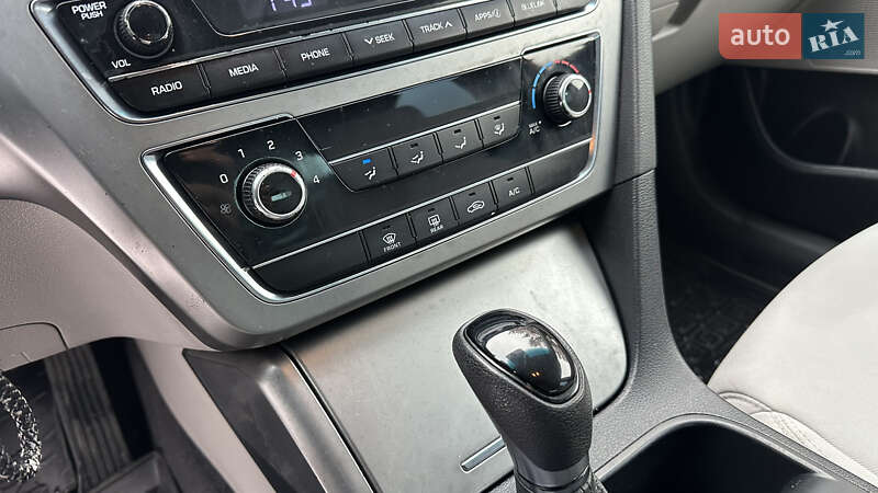 Седан Hyundai Sonata 2015 в Києві