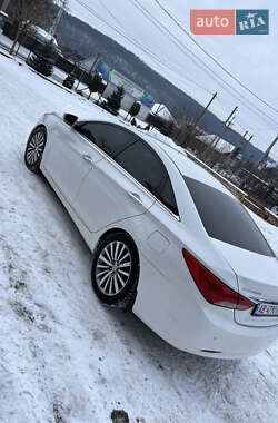 Седан Hyundai Sonata 2013 в Могилев-Подольске