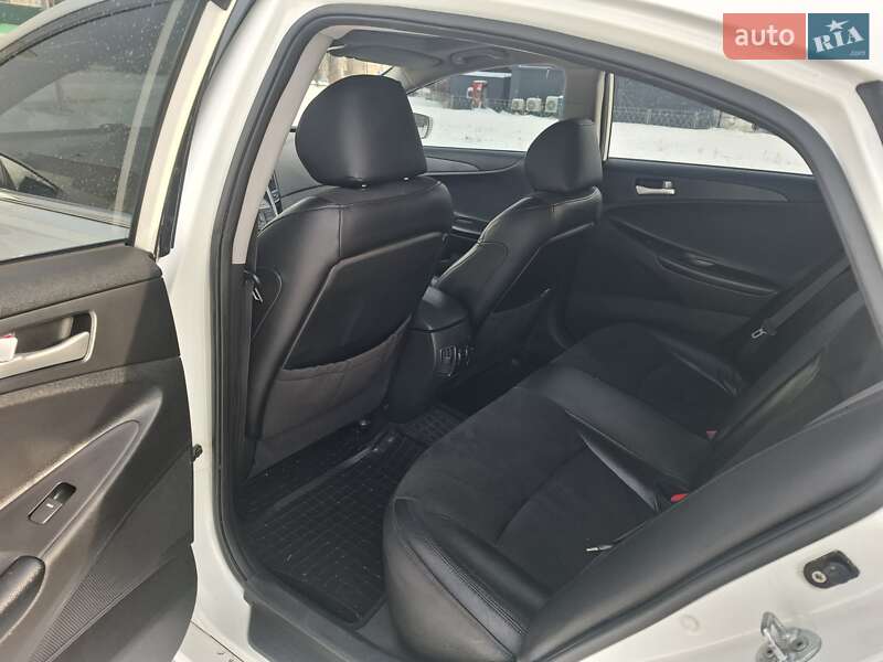 Седан Hyundai Sonata 2011 в Черкассах