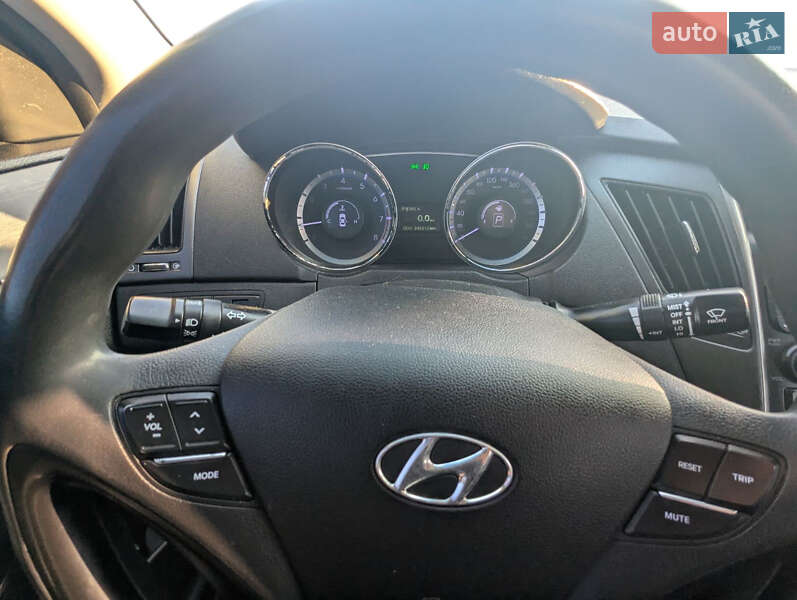 Седан Hyundai Sonata 2014 в Млинове фото 10 Седан Hyundai Sonata 2014 в Млинове