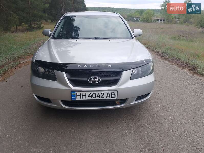 Седан Hyundai Sonata 2006 в Черноморске