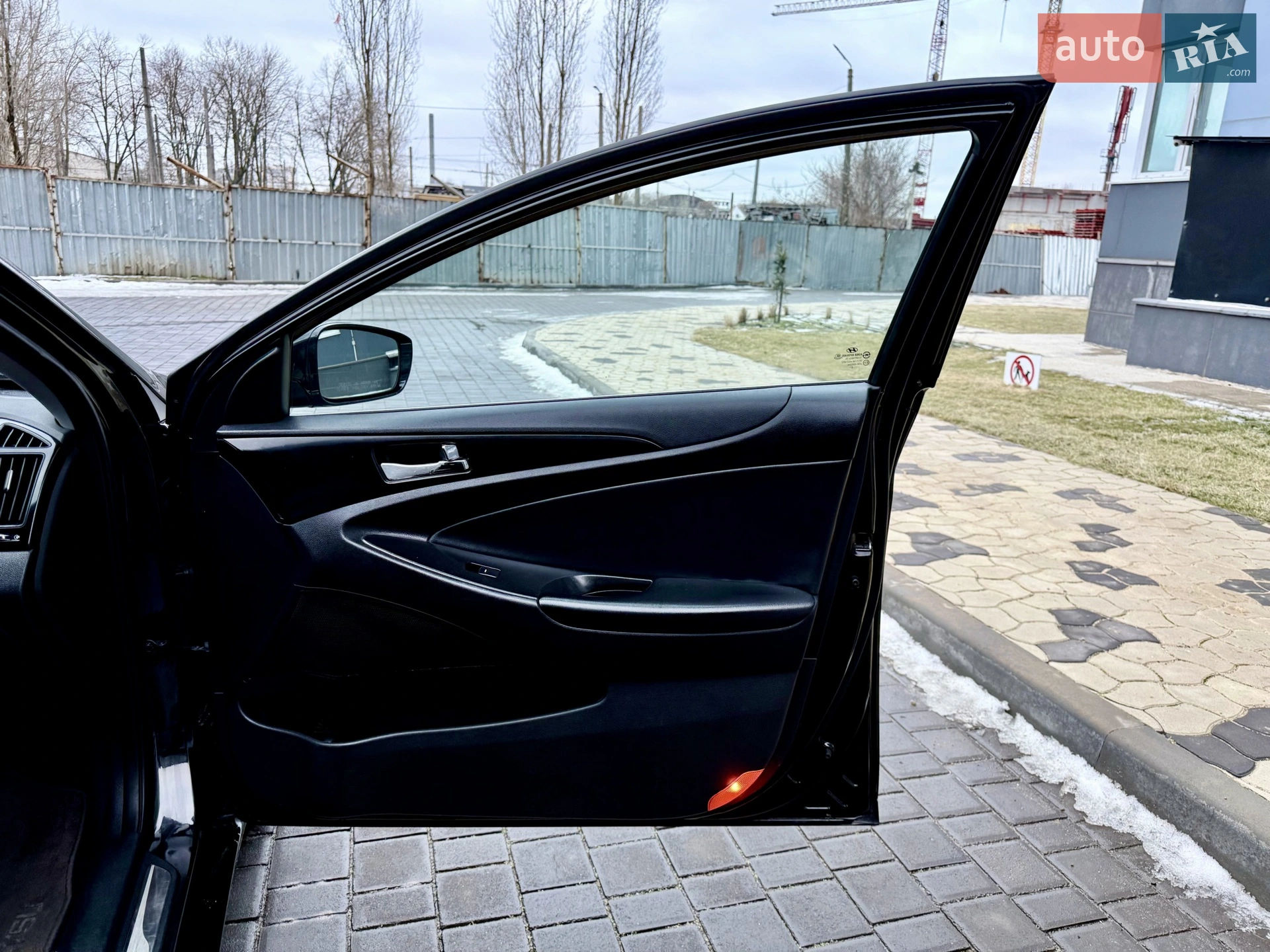 2010 Hyundai Sonata - мініатюра 48